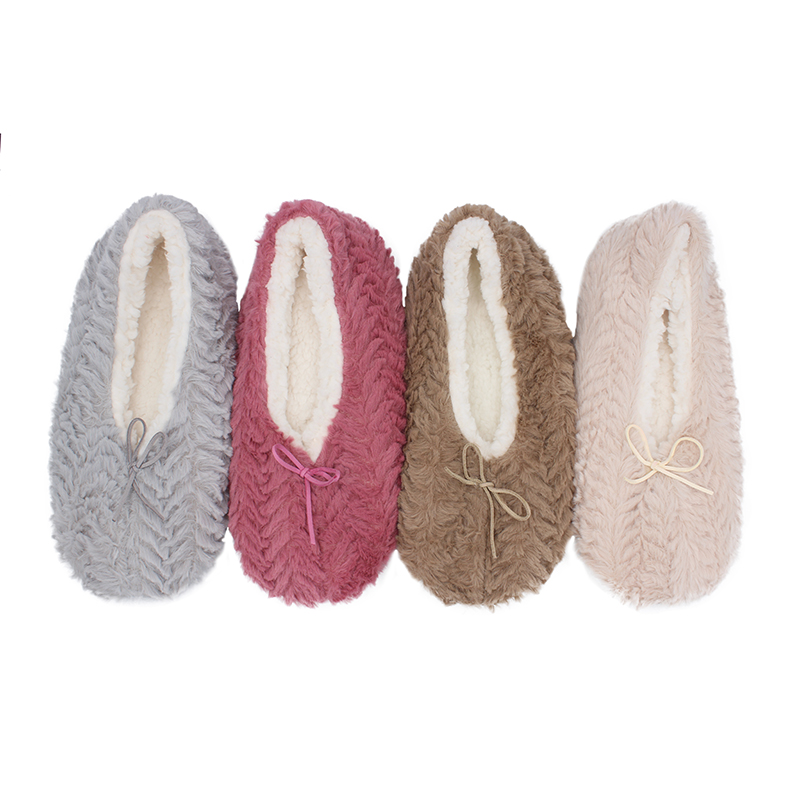 COMFY PLUSH HOME SLIPPERS